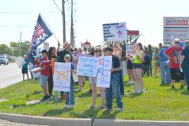 Creston joins nation in ‘No Kings’ protest